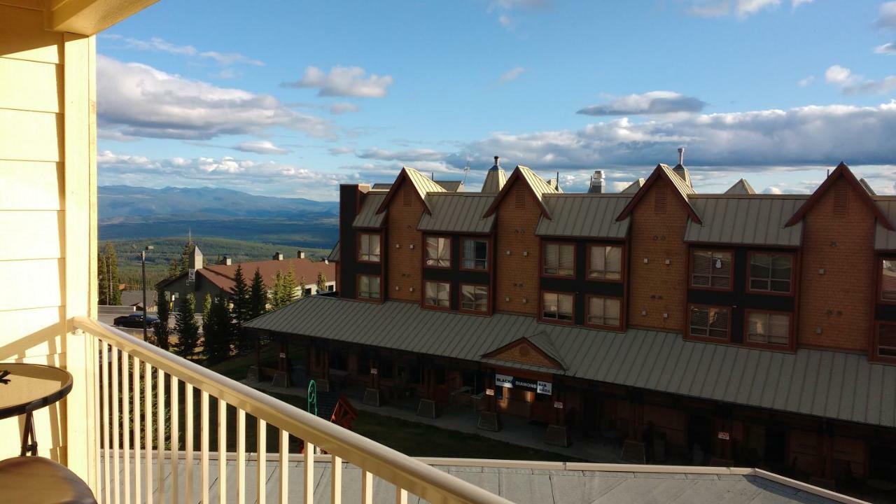 Village Center 2 Bedroom Condo Big White Ski Resort Экстерьер фото